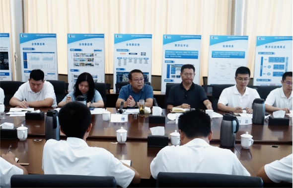 城發(fā)城市更新公司召開“以實干作答，用實績交卷，靠奮斗出彩”全員擂臺賽暨2022年度及2023年年中述職評議會.png