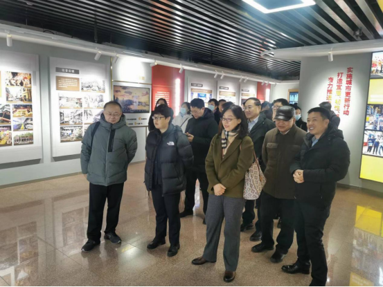 集團公司組織參觀“2023年青島市城市更新和城市建設(shè)攻堅成就展”.png