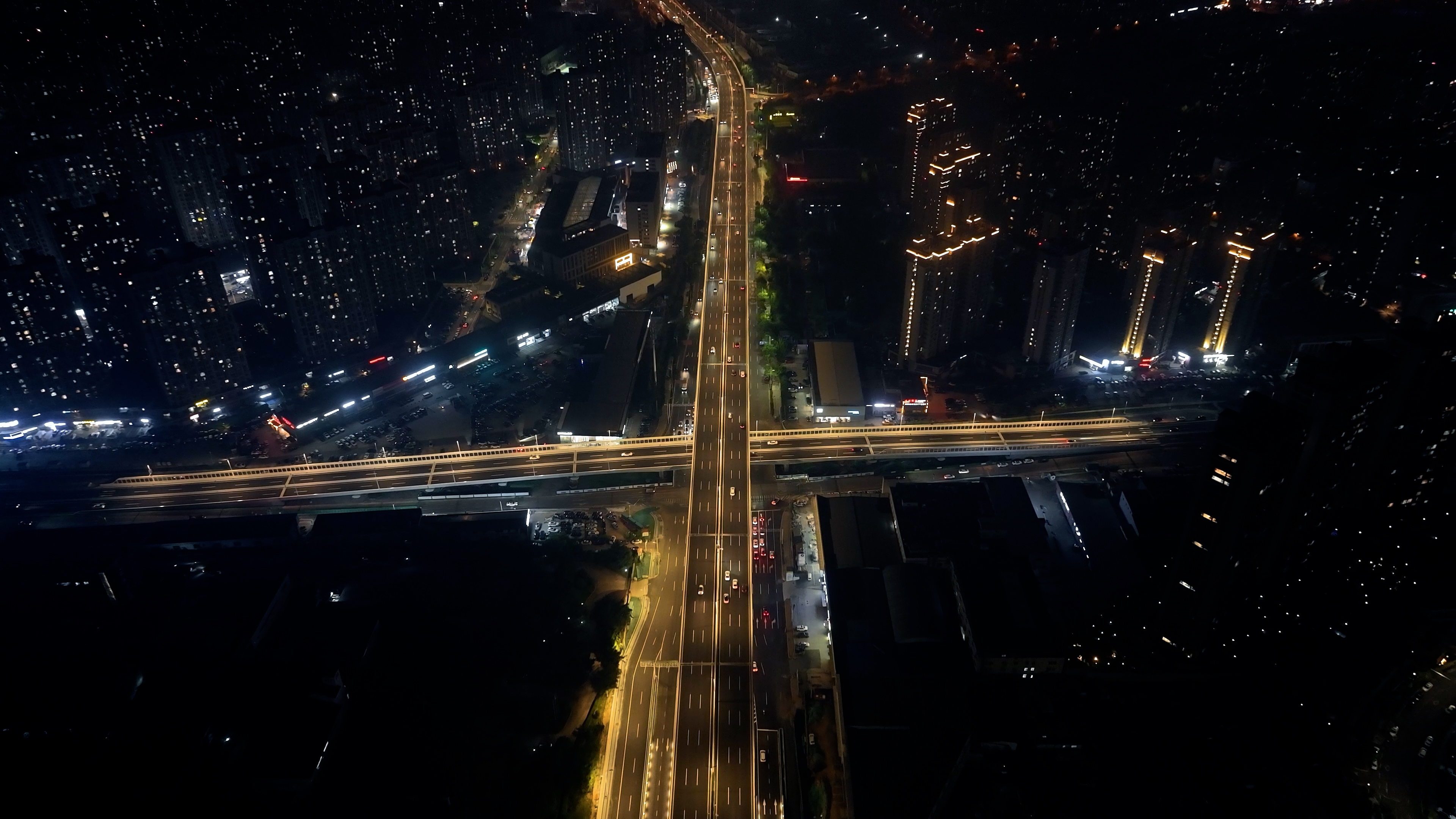 長(zhǎng)沙路、金水路跨線橋正式建成通車